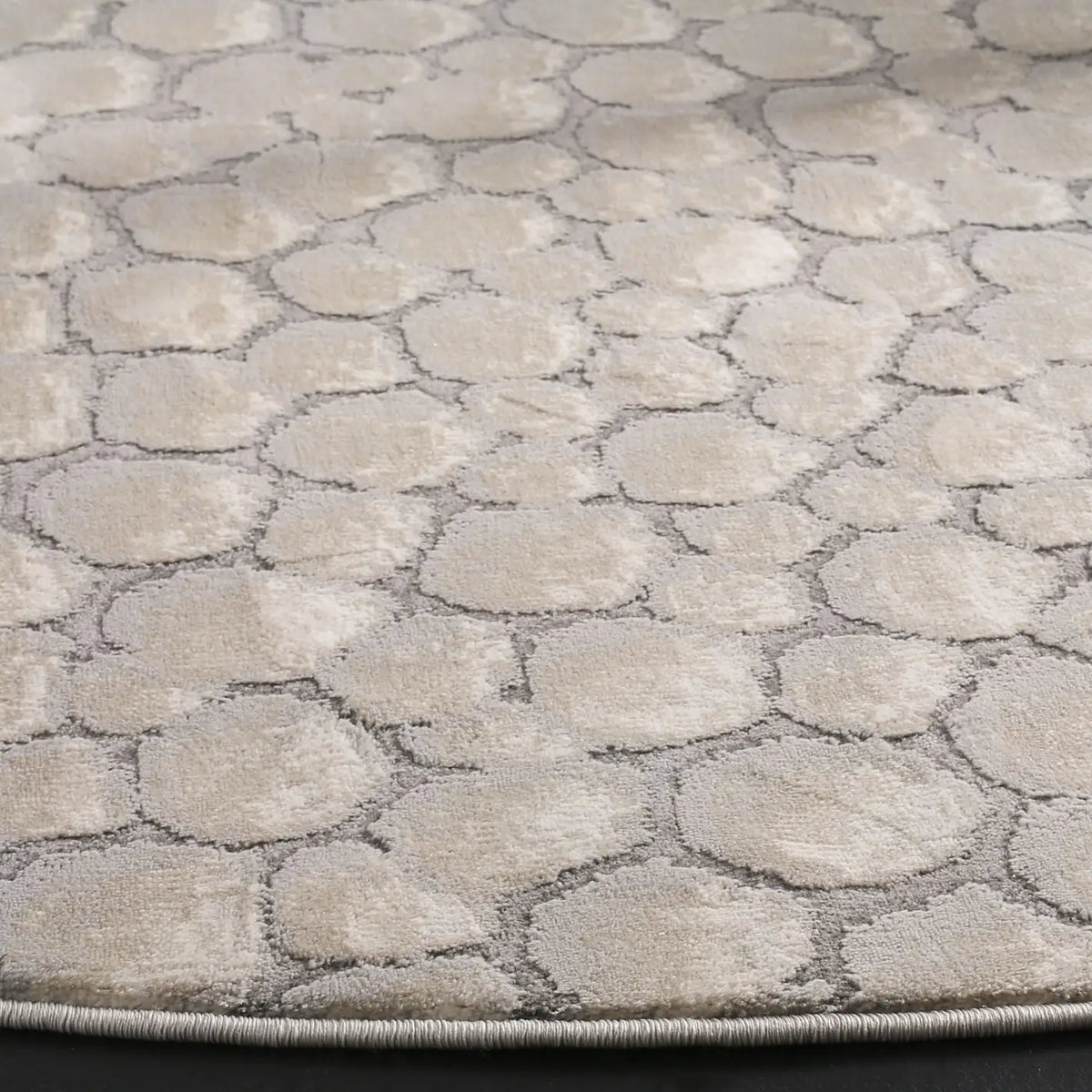 Safavieh Meadow 100 5'-0" x 5'-0" Rug in Beige