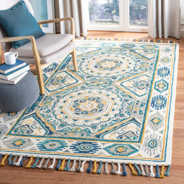 Safavieh Aspen 4'-0" x 6'-0" Rug in Ivory / Charcoal