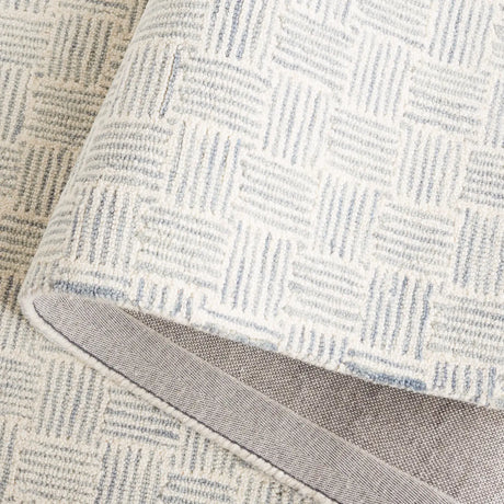 Safavieh Micro-Loop 4'-0" x 6'-0" Rug in Grey / Ivory