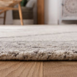 Safavieh Abstract 5'-0" x 8'-0" Rug in Ivory / Grey
