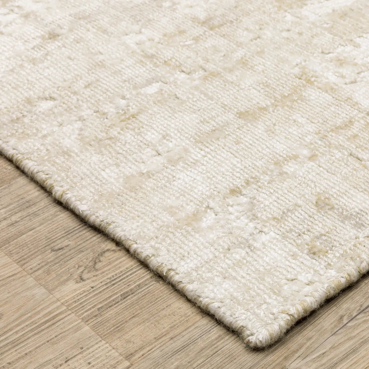 Oriental Weavers Sphinx Solstice SLS04 Beige Rugs - corner detail