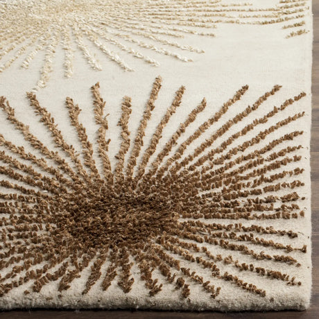 Safavieh Soho 5'-0" x 8'-0" Rug in Beige