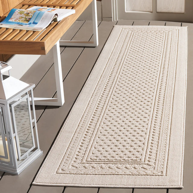 Safavieh Global 2'-2" x 8'-0" Rug in Light Beige / Ivory