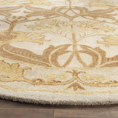 Safavieh Antiquity 6'-0" x 6'-0" Rug in Beige / Gold