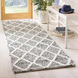 Safavieh Natura 2'-3" x 8'-0" Rug in Ivory / Black