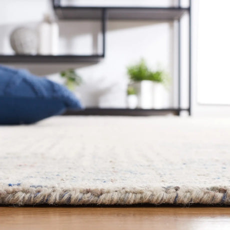 Safavieh Metro 4'-0" x 6'-0" Rug in Blue / Ivory