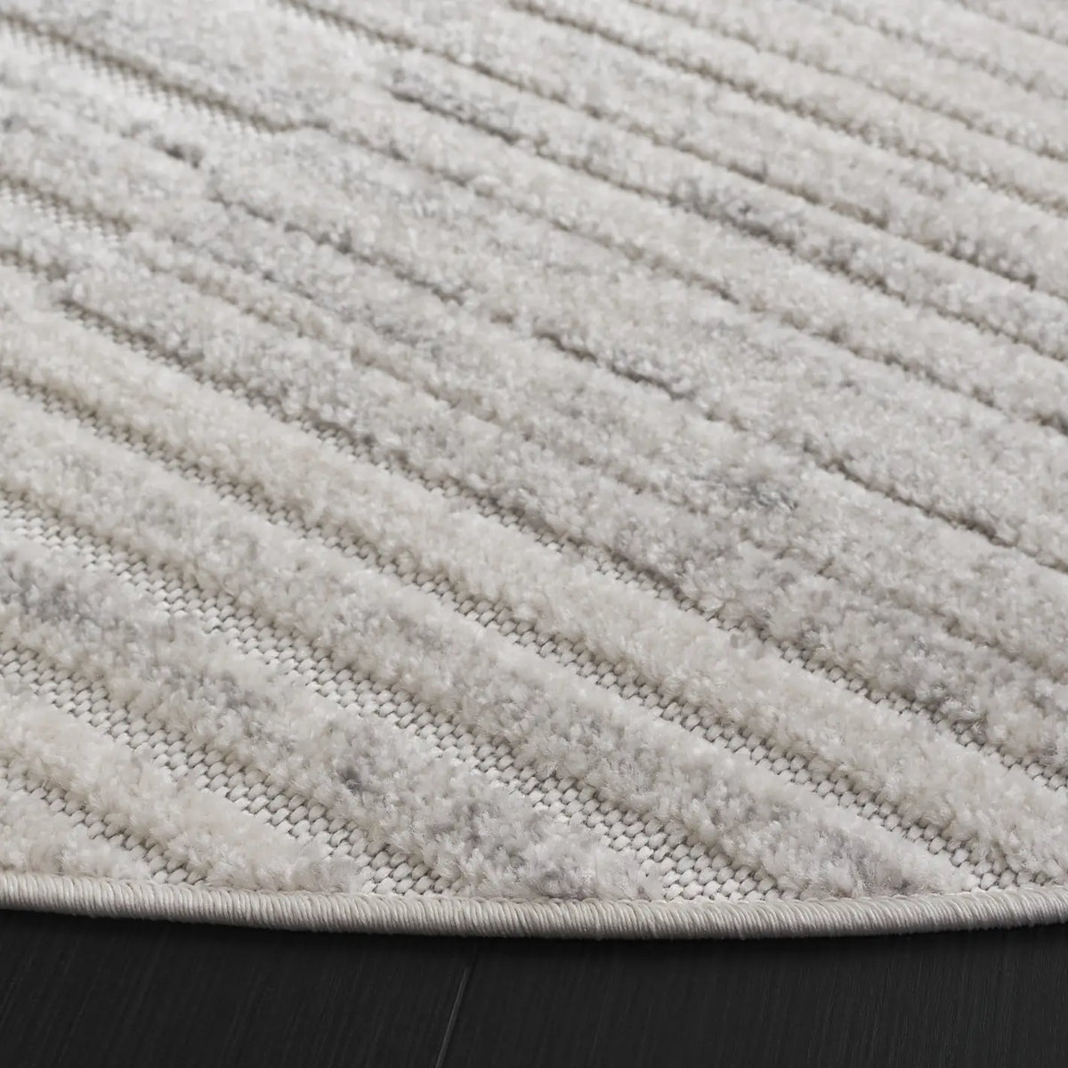 Safavieh Stella 6'-7" x 6'-7" Rug in Ivory / Grey