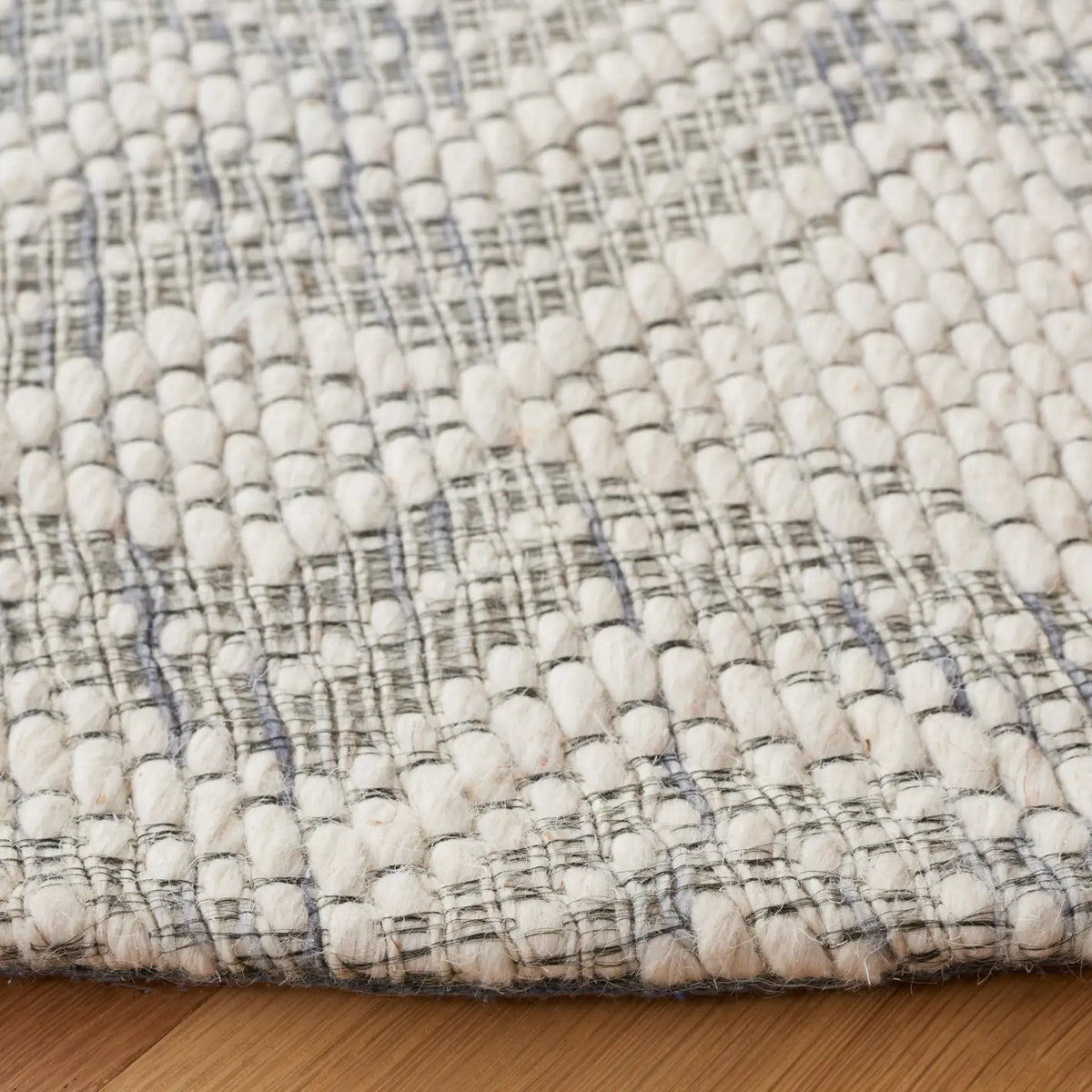Safavieh Marbella 6'-0" x 6'-0" Rug in Ivory / Grey