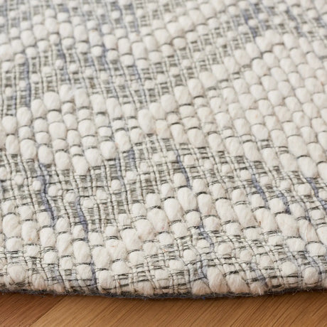 Safavieh Marbella 6'-0" x 6'-0" Rug in Ivory / Grey