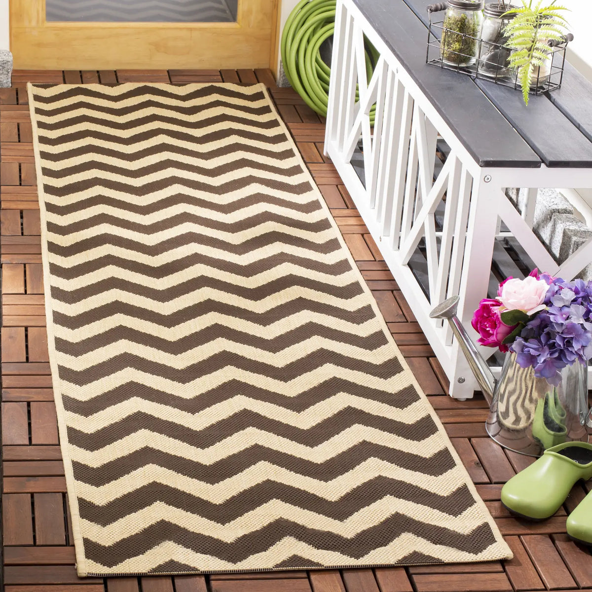 Safavieh Courtyard 2'-3" x 8'-0" Rug in Dark Brown