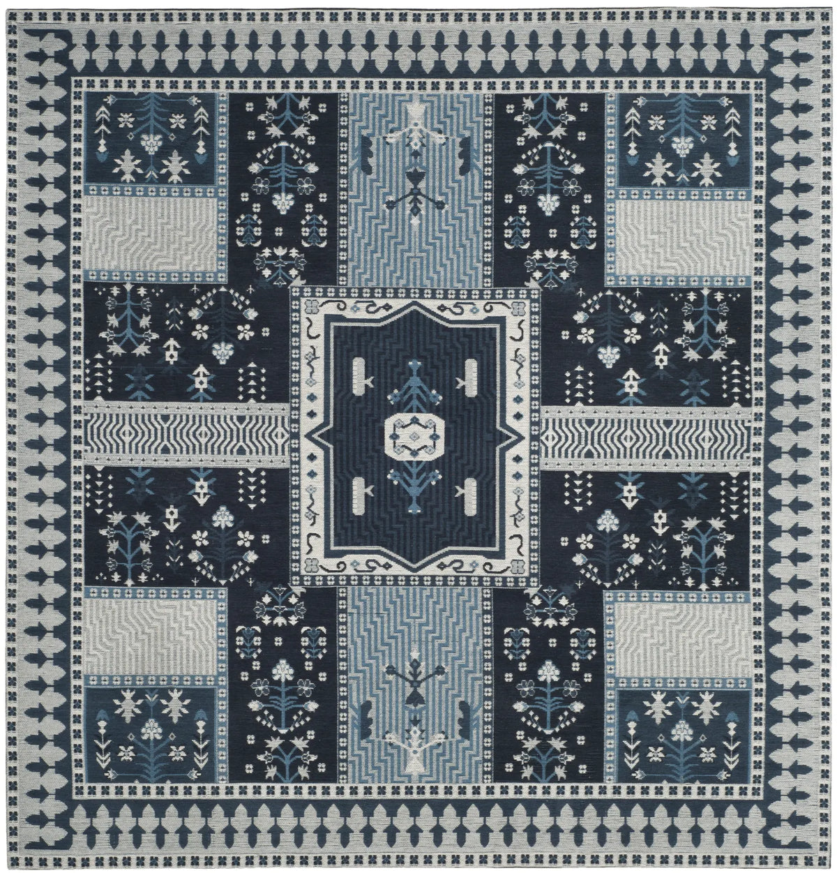 Safavieh Classic Vintage 6'-0" x 6'-0" Rug in Navy / Light Blue
