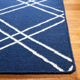 Safavieh Dhurries 5'-0" x 8'-0" Rug in Navy / Ivory
