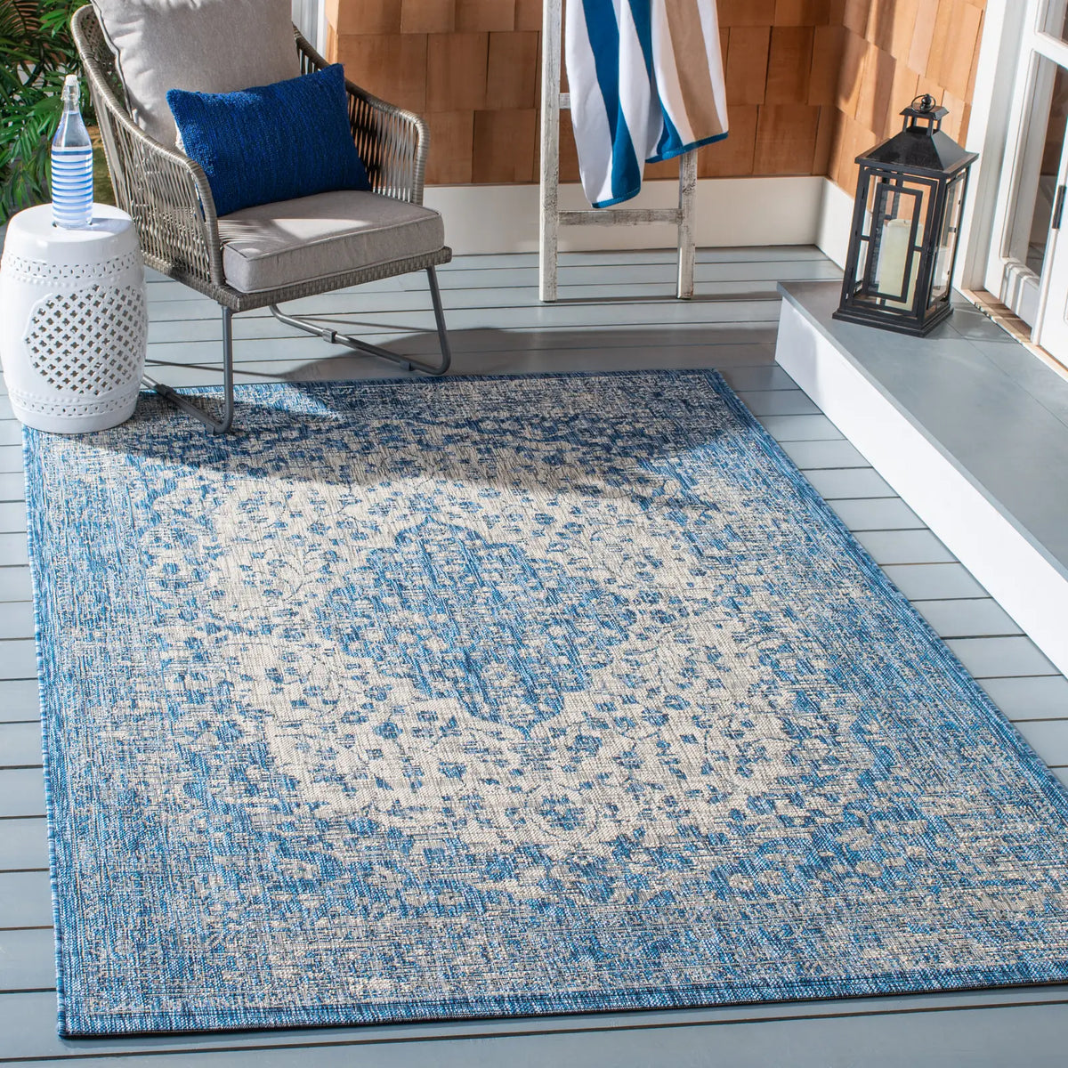 Safavieh Courtyard 5'-3" x 7'-7" Rug in Blue / Grey