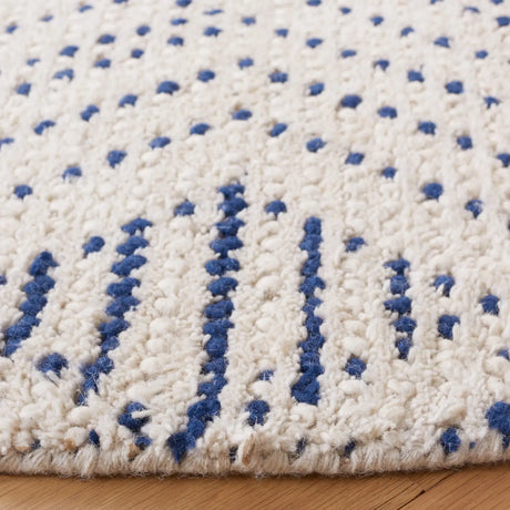 Safavieh Natura 6'-0" x 6'-0" Rug in Ivory / Blue