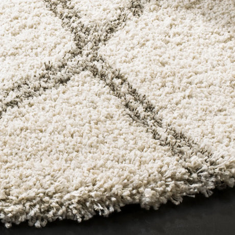 Safavieh Hudson Shag 5'-0" x 5'-0" Rug in Ivory / Grey
