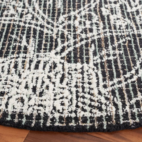 Safavieh Ebony 6'-0" x 6'-0" Rug in Black / Ivory