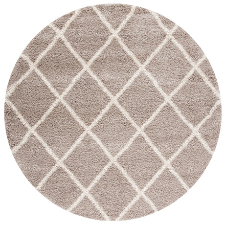 Safavieh Hudson Shag 7'-0" x 7'-0" Rug in Beige / Ivory