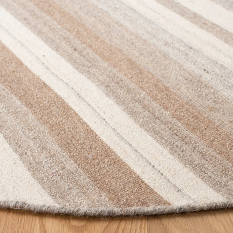 Safavieh Dhurries 7'-0" x 7'-0" Rug in Natural / Camel