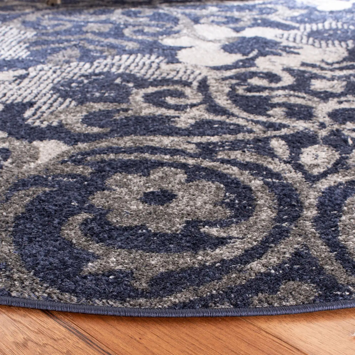 Safavieh Adirondack 6'-0" x 6'-0" Rug in Navy / Silver