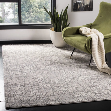 Safavieh Meadow 4'-0" x 6'-0" Rug in Beige / Grey