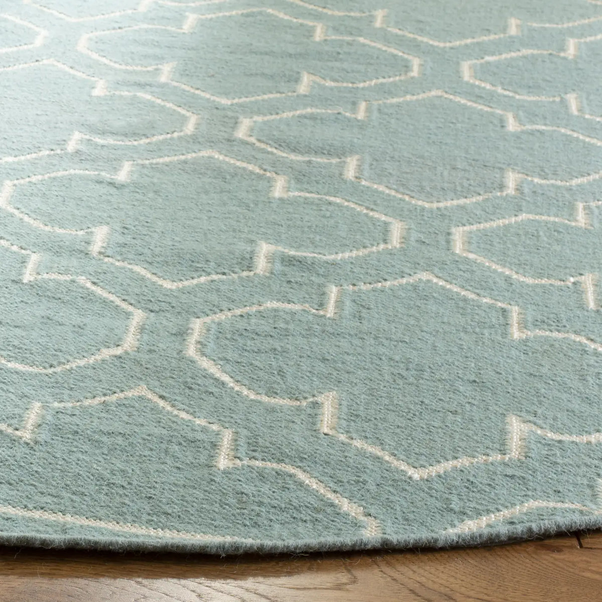 Safavieh Dhurries 7'-0" x 7'-0" Rug in Blue / Ivory