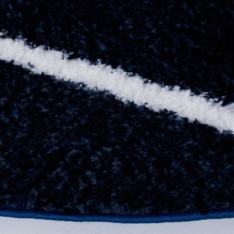 Safavieh Tahoe Shag 6'-7" x 6'-7" Rug in Navy / White