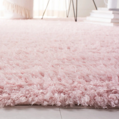 Safavieh Madrid Shag 200 4'-0" x 6'-0" Rug in Blush