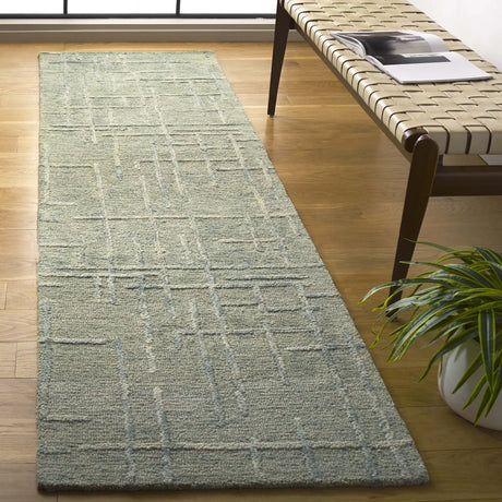 Safavieh Ebony 2'-3" x 8'-0" Rug in Green