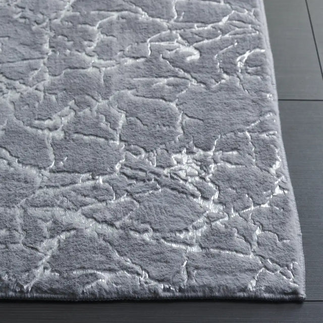 Safavieh Faux Rabbit Fur Metallic 5'-0" x 8'-0" Rug in Grey / Silver