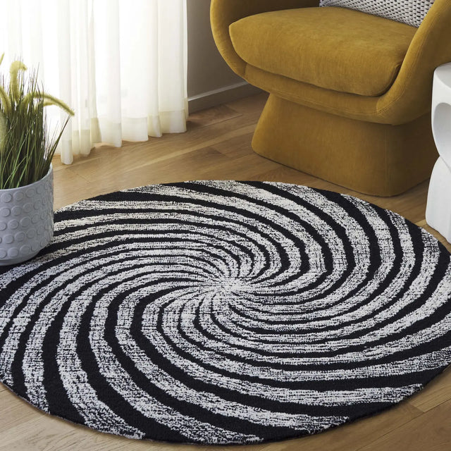 Safavieh Novelty 3'-0" x 3'-0" Rug in Black / Ivory