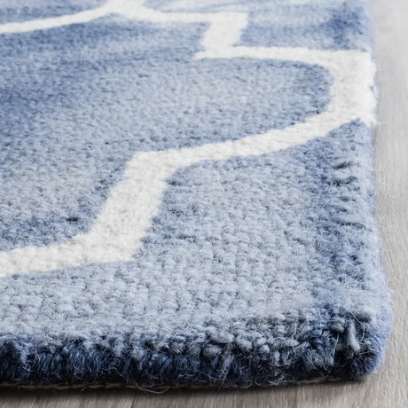 Safavieh Dip Dye 2'-3" x 8'-0" Rug in Blue / Ivory