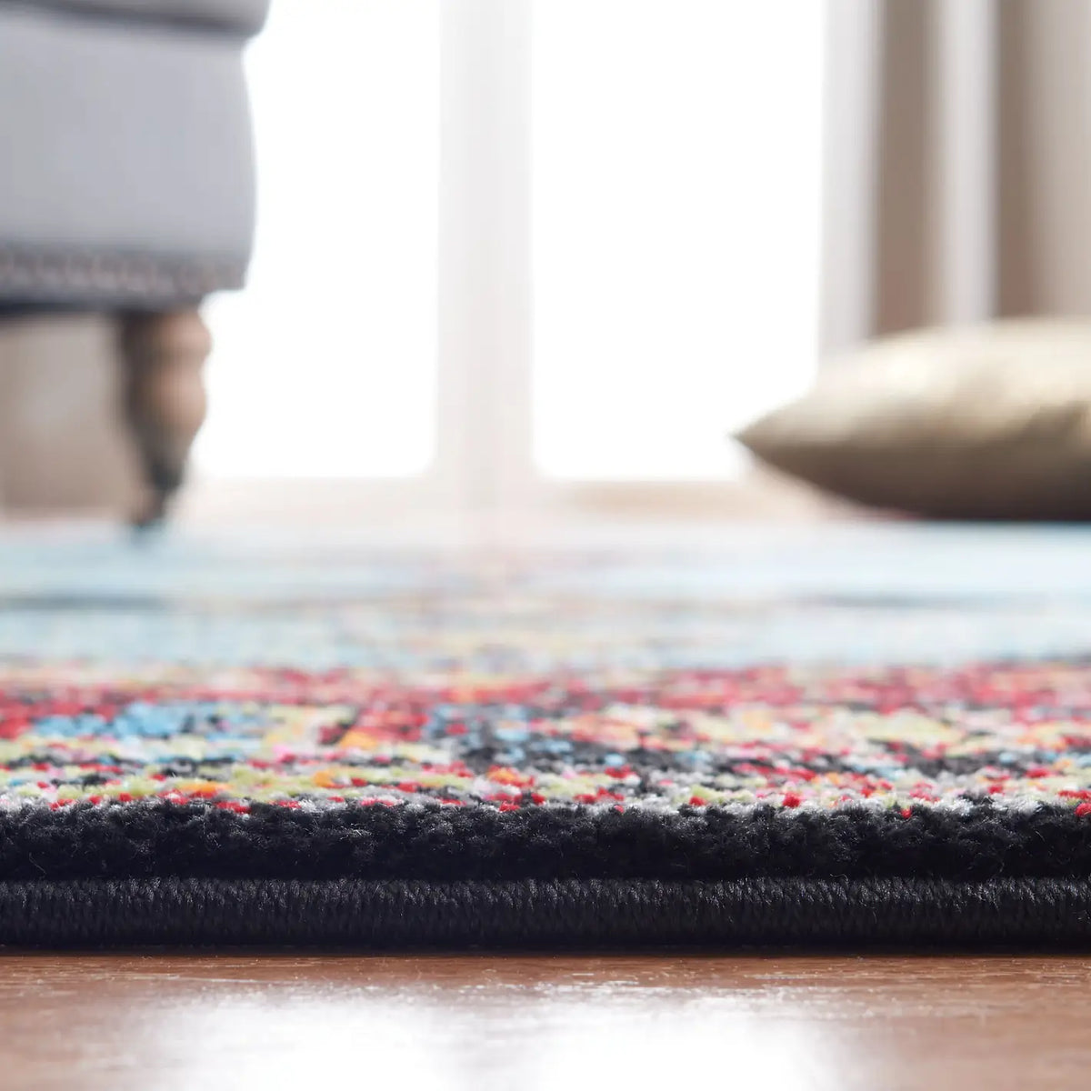 Safavieh Vintage Hamadan 4'-0" x 6'-0" Rug in Red / Light Blue