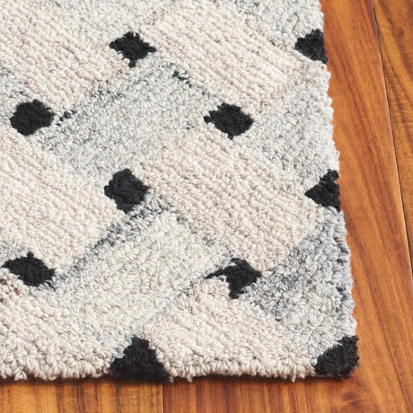 Safavieh Genre 4'-0" x 6'-0" Rug in Grey / Brown