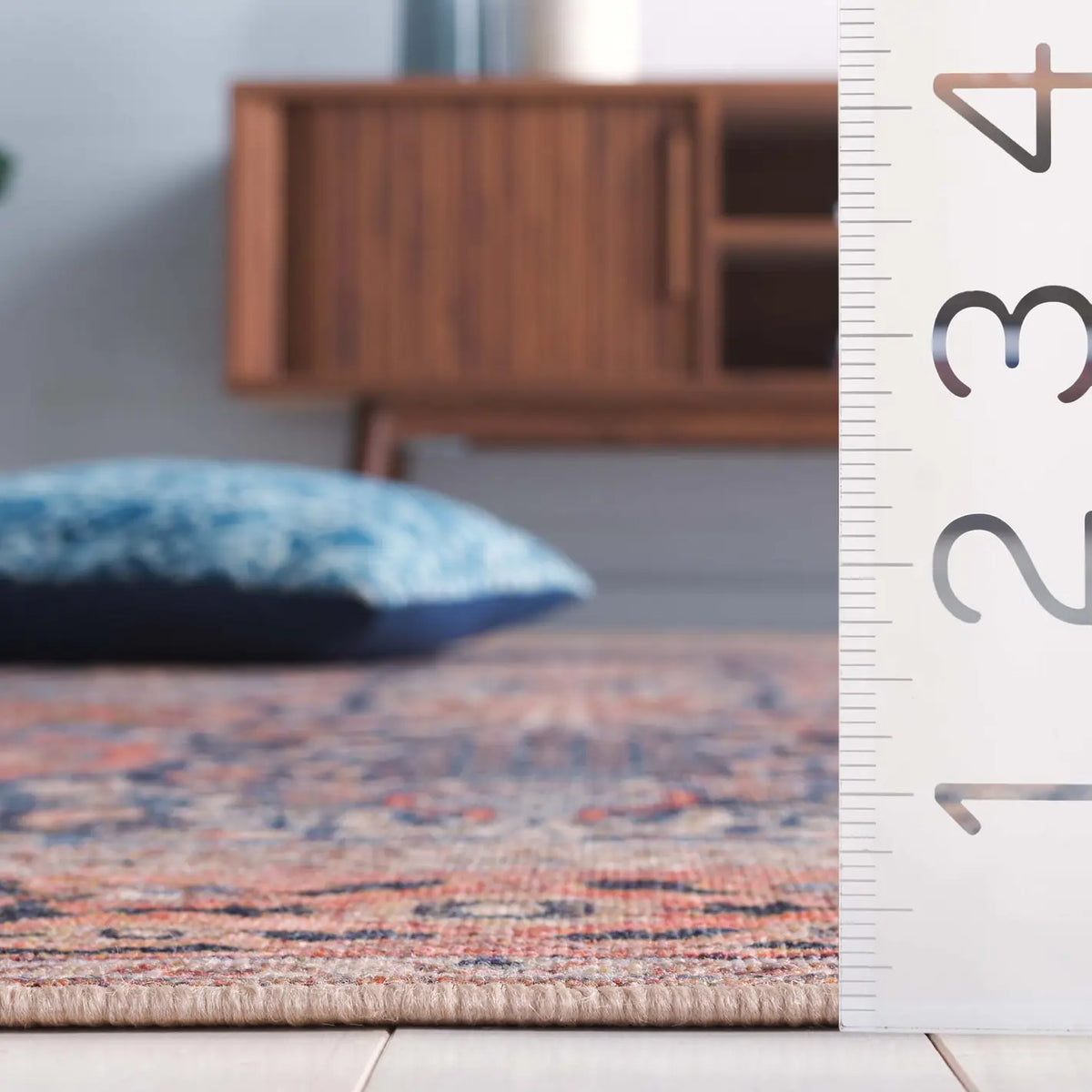 Safavieh Journey 4'-4" x 6'-4" Rug in Navy / Rust Beige