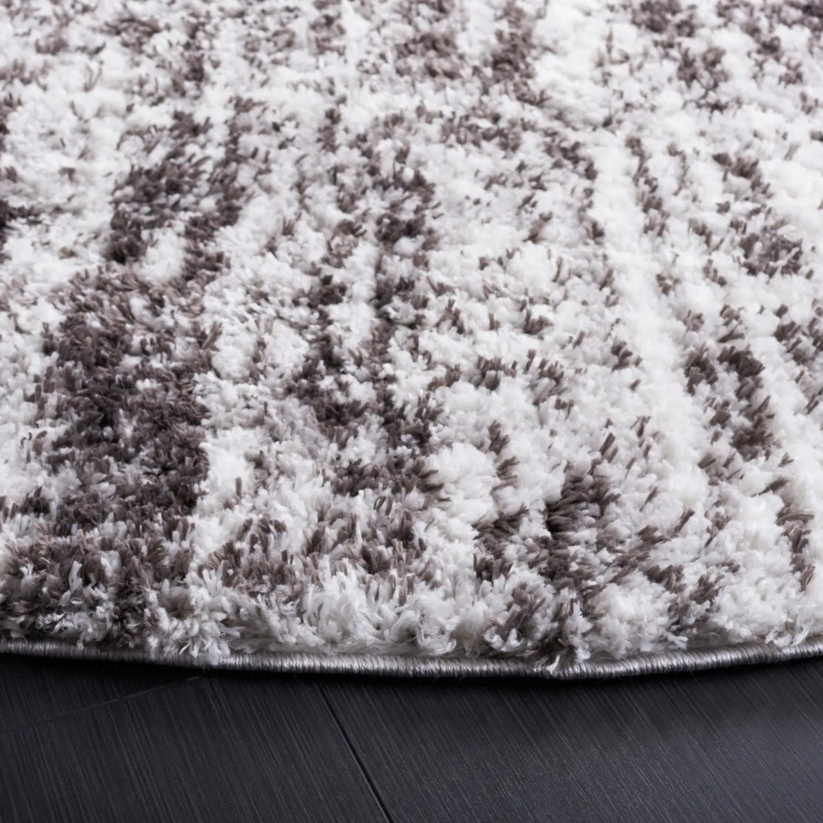 Safavieh Berber Shag 7'-0" x 7'-0" Rug in Grey / Dark Grey