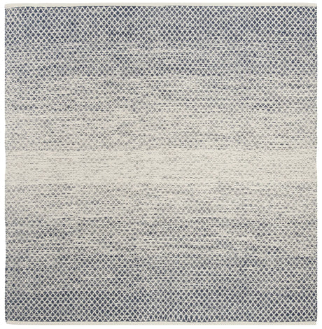 Safavieh Montauk 6'-0" x 6'-0" Rug in Navy / Ivory