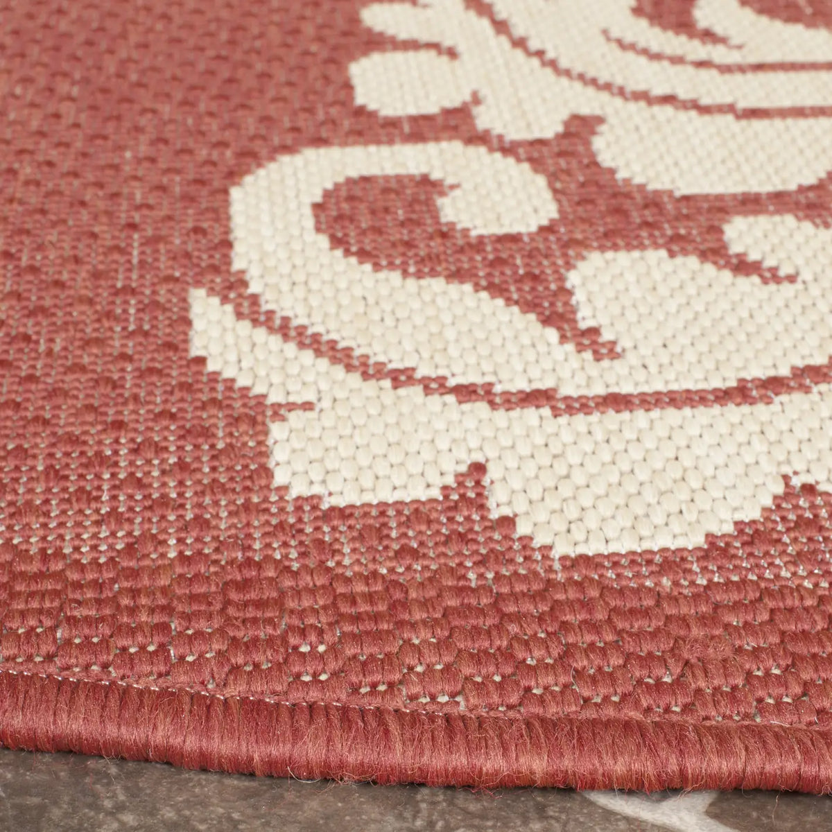 Safavieh Courtyard 6'-7" x 6'-7" Rug in Red / Natural