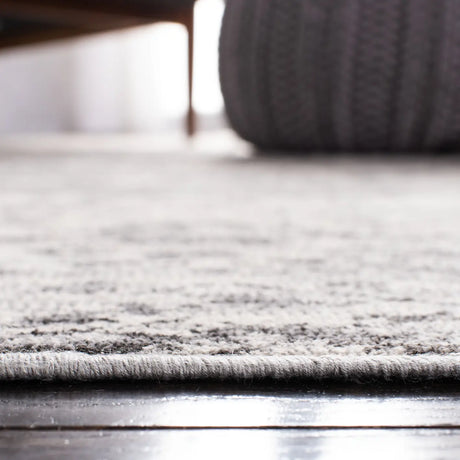 Safavieh Atlas 4'-0" x 6'-0" Rug in Charcoal / Grey