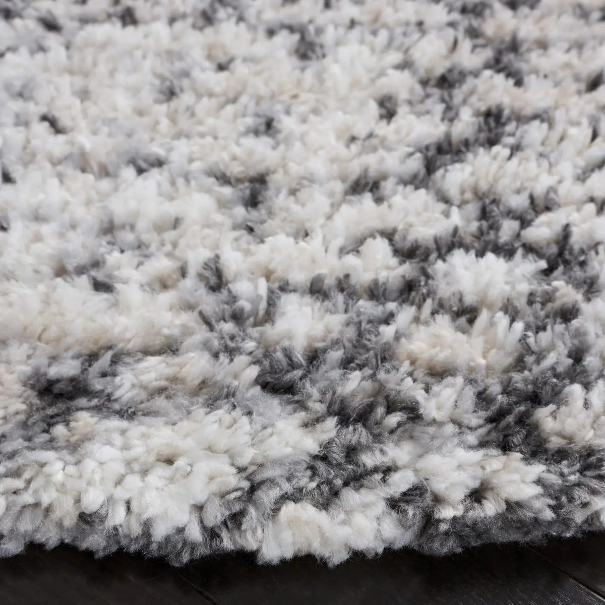 Safavieh Berber Shag 6'-7" x 6'-7" Rug in Charcoal / Grey