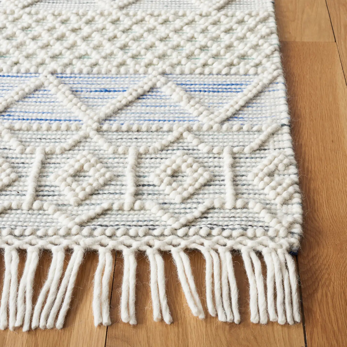 Safavieh Natura 4'-0" x 6'-0" Rug in Ivory / Light Blue