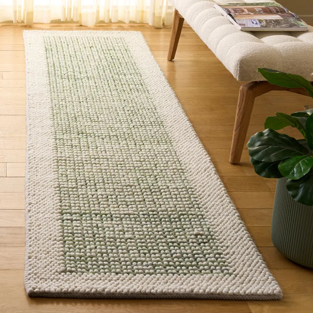 Safavieh Natura 2'-3" x 9'-0" Rug in Ivory / Green
