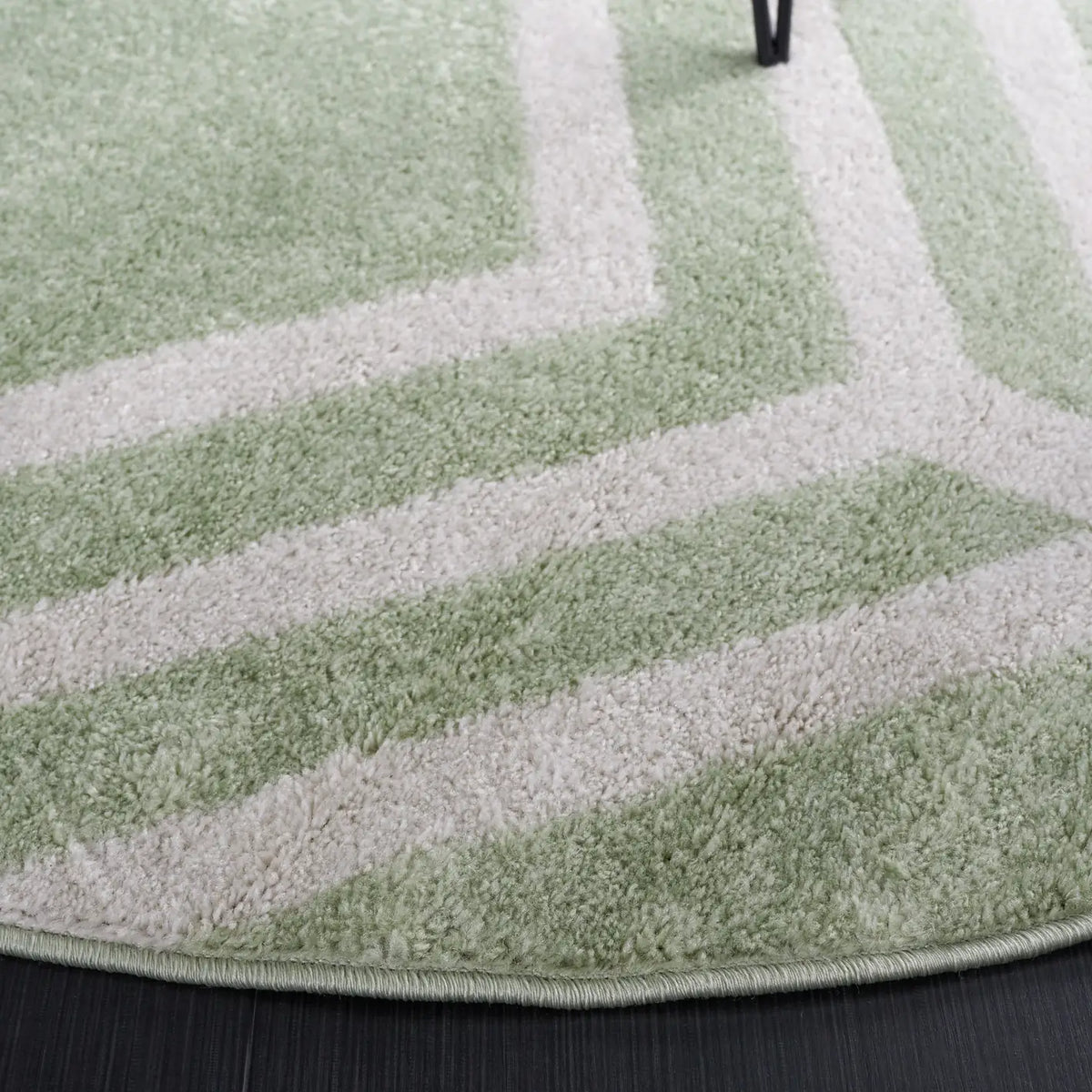 Safavieh Adirondack 6'-0" x 6'-0" Rug in Sage / Ivory