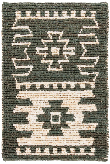 Safavieh Bohemian 2'-0" x 3'-0" Rug in Grey / Beige