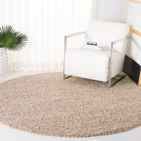 Safavieh Sga-Athens Shag 6'-7" x 6'-7" Rug in Beige