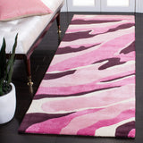 Safavieh Soho 2'-6" x 8'-0" Rug in Pink / Rose