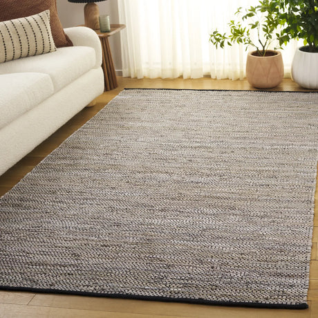 Safavieh Vintage Leather 4'-0" x 6'-0" Rug in Beige