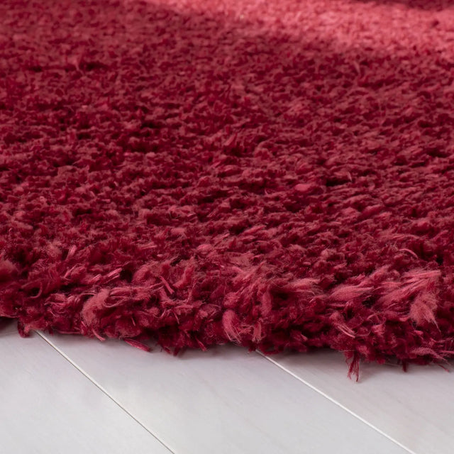 Safavieh Madrid Shag 200 5'-3" x 5'-3" Rug in Red