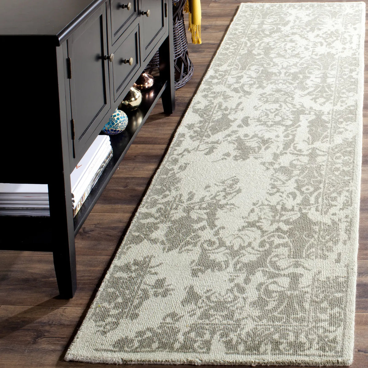 Safavieh Restoration Vintage 2'-3" x 8'-0" Rug in Light Sage
