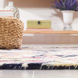 Safavieh Blossom 4'-0" x 6'-0" Rug in Black / Plum