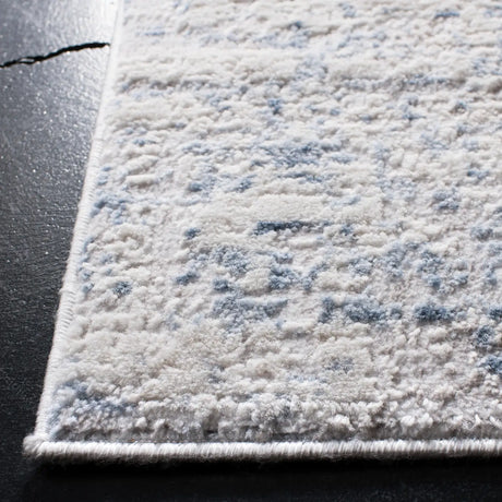 Safavieh Amelia 700 4'-0" x 6'-0" Rug in Ivory / Blue